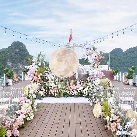 Hotel Halong Capella Cruise - Member Of Lyra Cruise Collection Hạ Long Exterior foto
