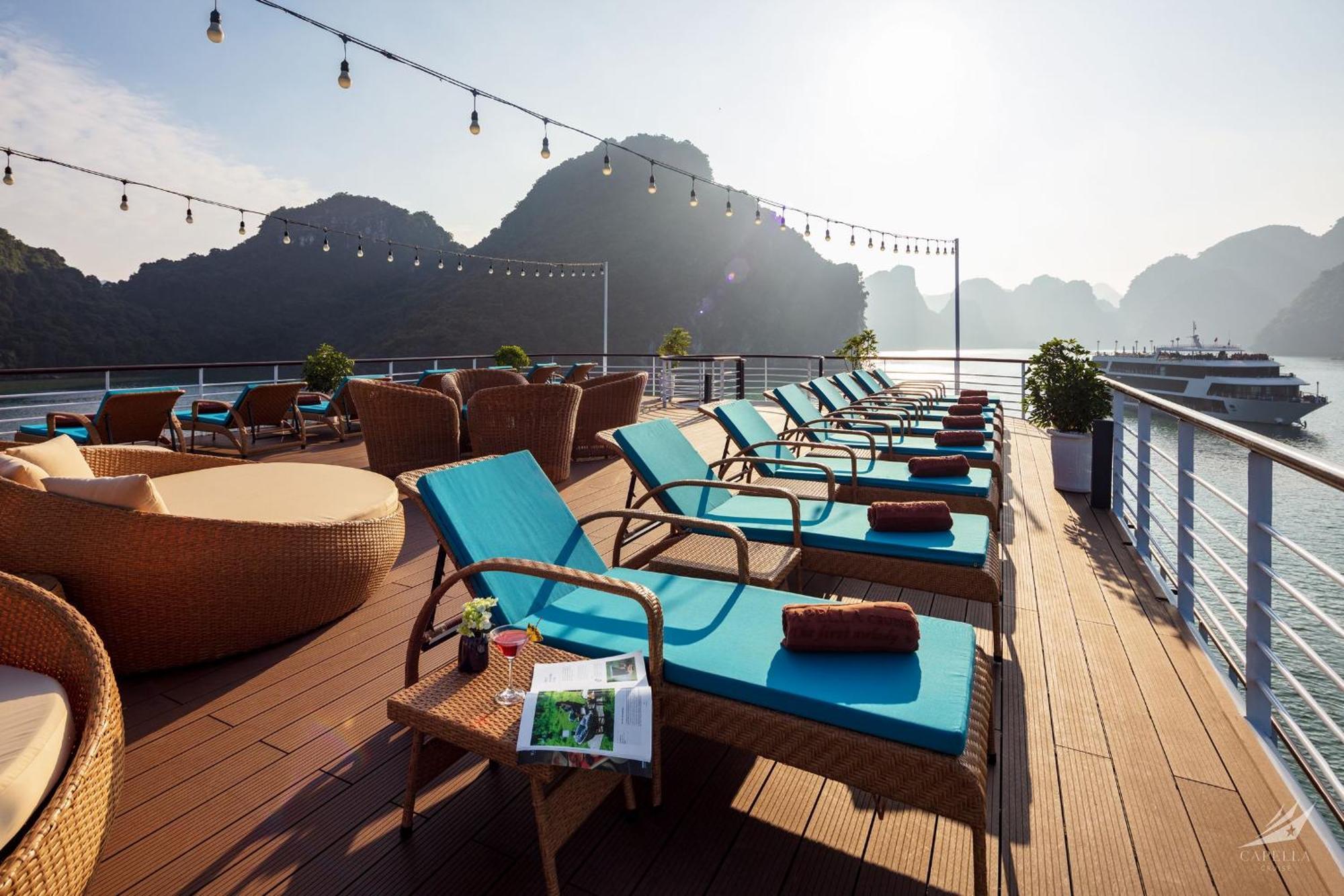 Hotel Halong Capella Cruise - Member Of Lyra Cruise Collection Hạ Long Exterior foto