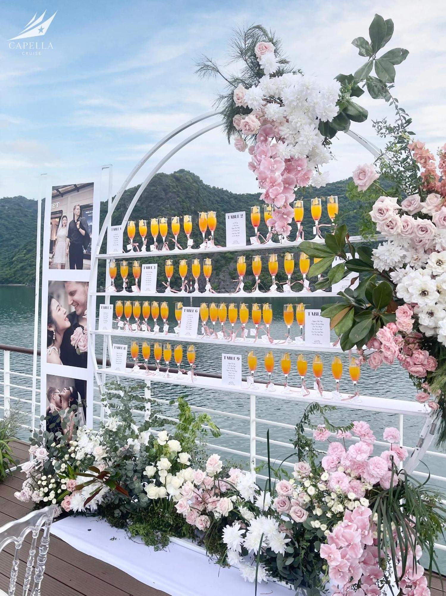 Hotel Halong Capella Cruise - Member Of Lyra Cruise Collection Hạ Long Exterior foto